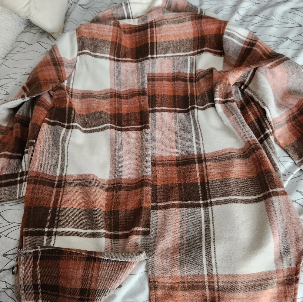 Large Shacket - Picture 3 of 4